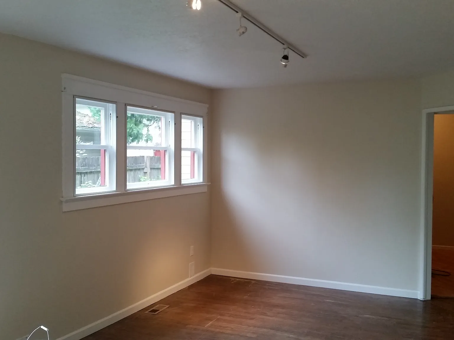 2 bed, 1200 sqft, $2,100 — Photo 3