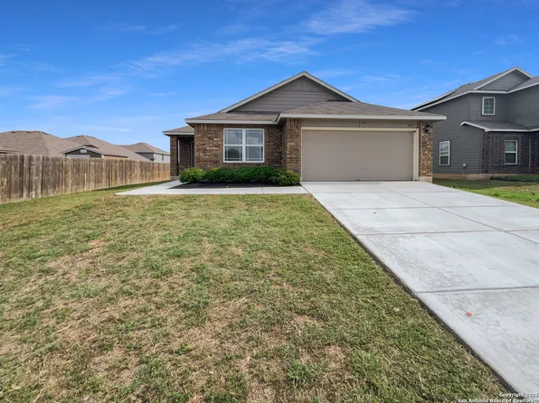 1553 Birmingham, Seguin, TX 78155
