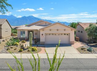 4751 S Longmore Dr, Green Valley, AZ 85622