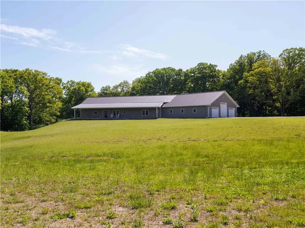 14211 E 75th Ave, Mason, IL 62443