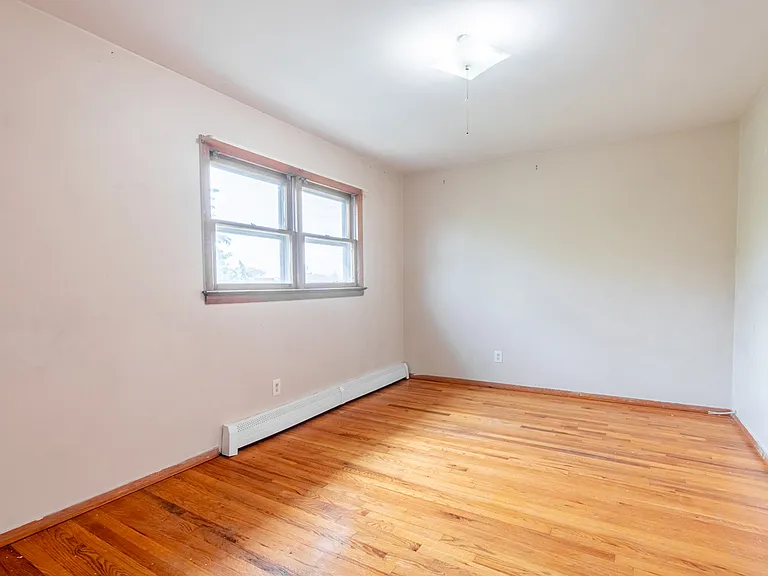 430 Sylvan St #1 — Photo 19