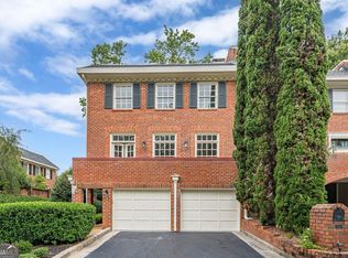 420 Jefferson Cir, Sandy Springs, GA 30328