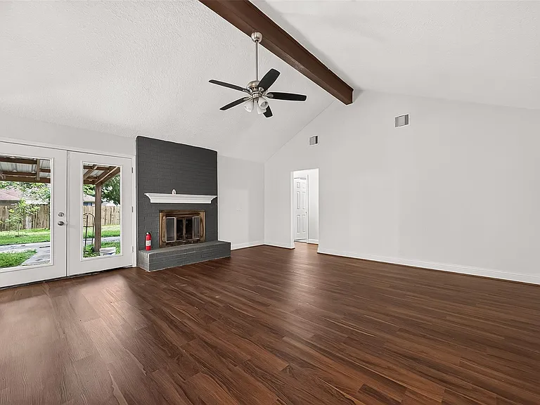 509 Southern Oaks Dr — Photo 8