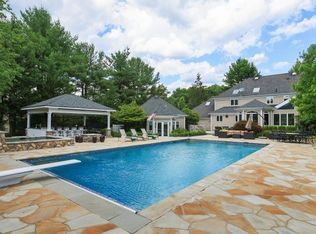 4 Meadow Dr, Warren, NJ 07059