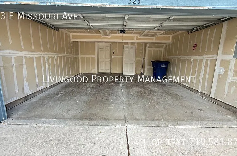 323 E Missouri Ave — Photo 11