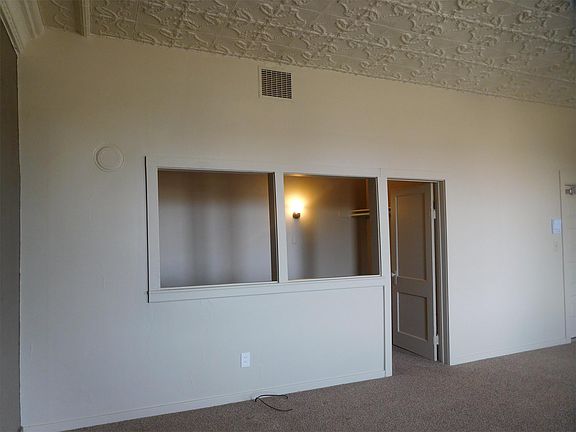 4th image of 35 Lake St S APT 1