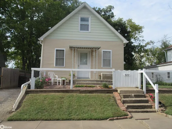 822 S 14th St, Keokuk, IA 52632