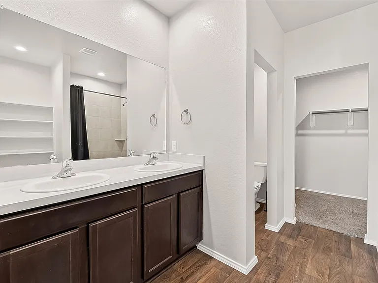 21500 Rustic Elm Dr — Photo 35