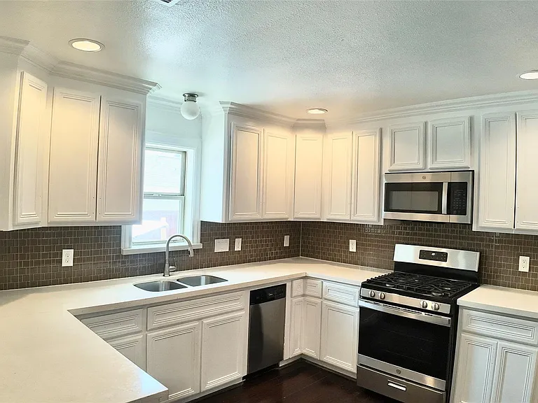 3614 Mainer St — Photo 7