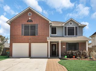 1011 Canterbury Dr, Pearland, TX 77584