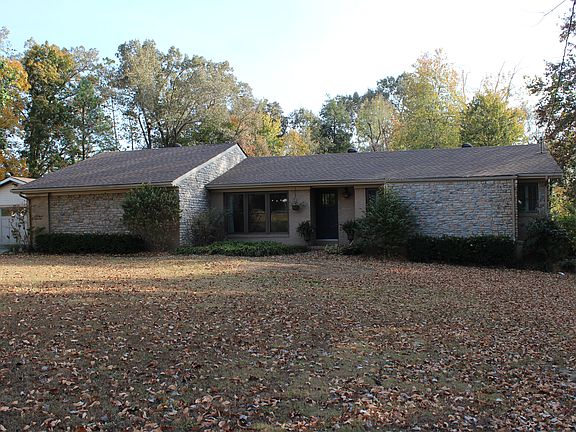 2nd image of 77 Shamrock Ct