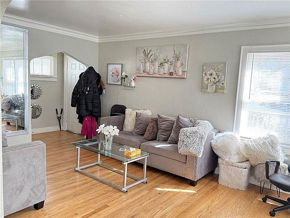 2nd image of 2606 Drury Ave