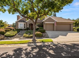 11301 Rain Tree Ct, Auburn, CA 95602