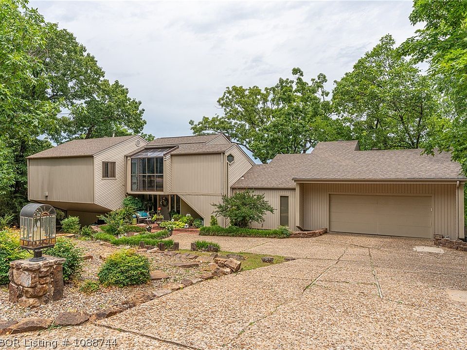 1st image of 2709 Heather Oaks Way