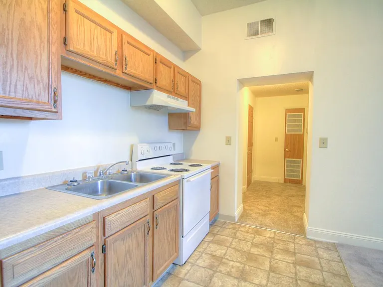 921 William H Taft Rd — Photo 7