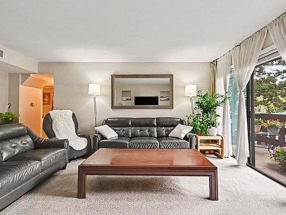4th image of 1815 Oakton St APT 1A