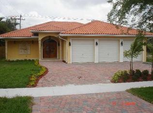 910 Pinecrest Dr, Miami Springs, FL 33166