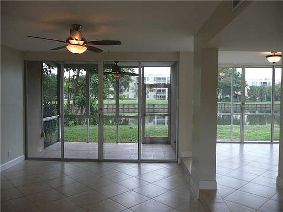 2nd image of 9401 Live Oak Pl APT 103