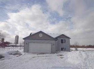 5900 Culpepper Ct, Lowell, MI 49331