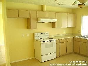 5th image of 9530 Millbrook Dr
