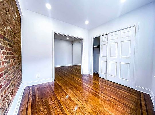 2nd image of 3111 Crescent St APT C3