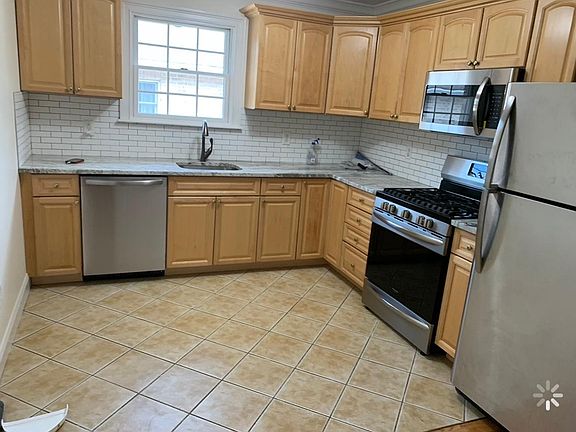 2nd image of 266 E 239th St Floor 2