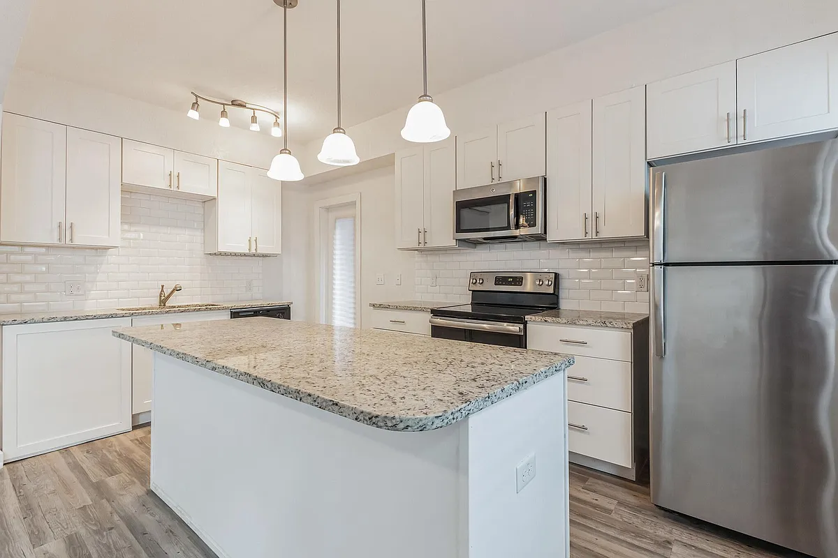 Building Photo - 1710 W Jetton Ave #4