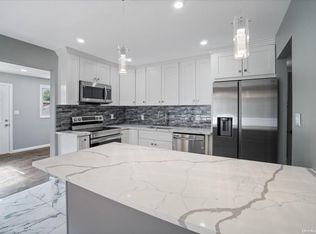 247 Garden St, Westbury, NY 11590