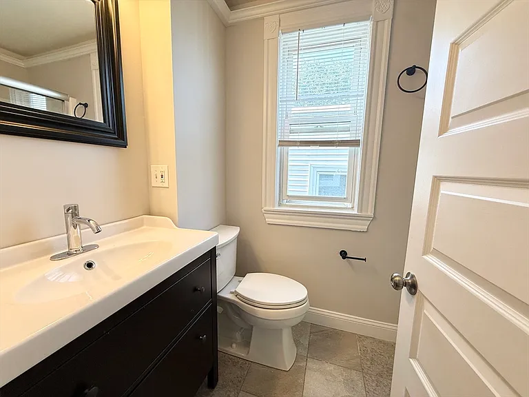71 Saxton St #3 — Photo 7