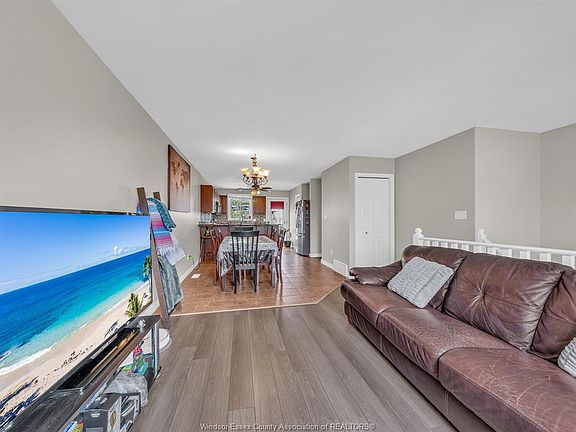 3rd image of 2115 Everts Ave