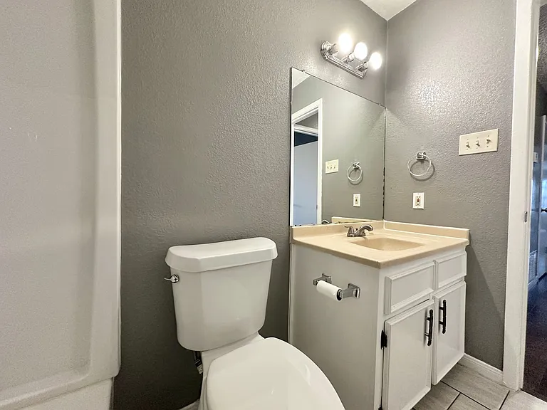 2108 Acron Dr — Photo 29