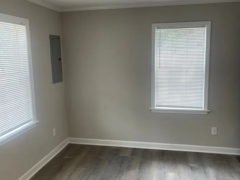 2040 Thurmond St — Photo 14