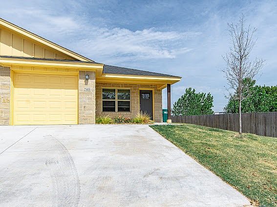 1st image of 2541 Leroy Ln #B