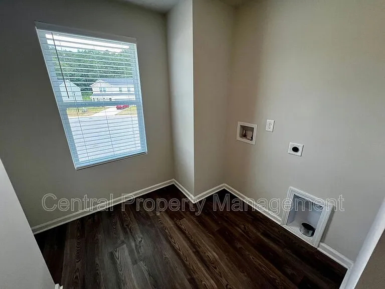 124 Brooks Dr — Photo 12