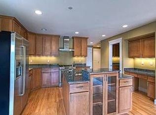17215 2nd Ave SW, Normandy Park, WA 98166