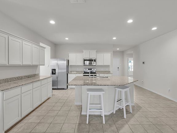 5th image of 3033 Manu St