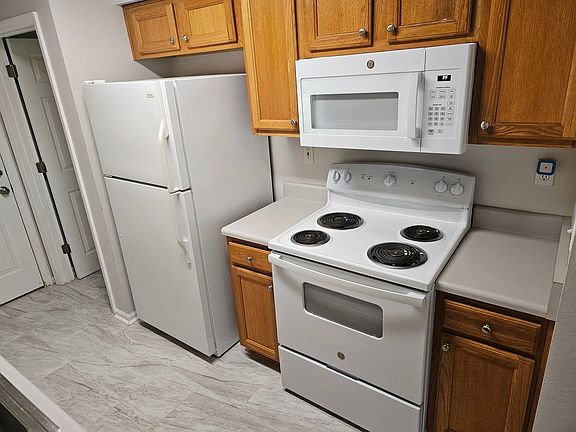 5th image of 245 Starmount Dr