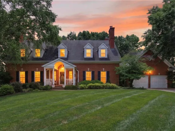 11012 Buena Vista St, Leawood, KS 66211