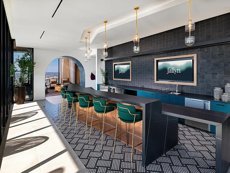 Penthouse Bar and Lounge