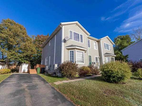 13 Waterview Hts, Charlottetown, PE C1A 9J6