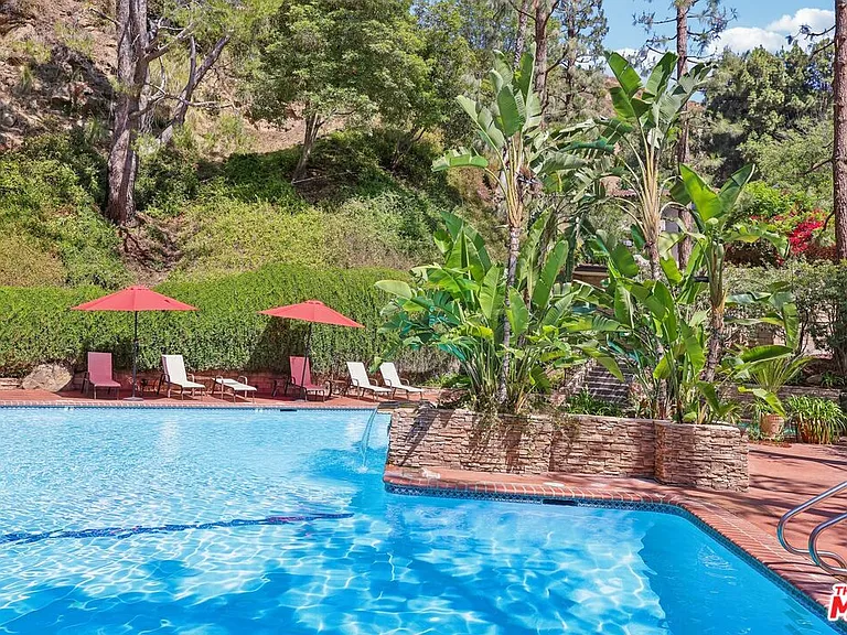 2700 Cahuenga Blvd E #4313 — Photo 39