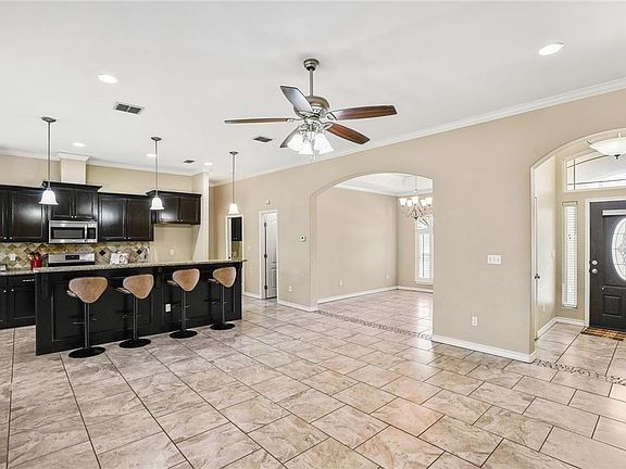 4th image of 1130 Sambar Ln