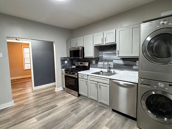 4th image of 39 Oakwood St APT 1