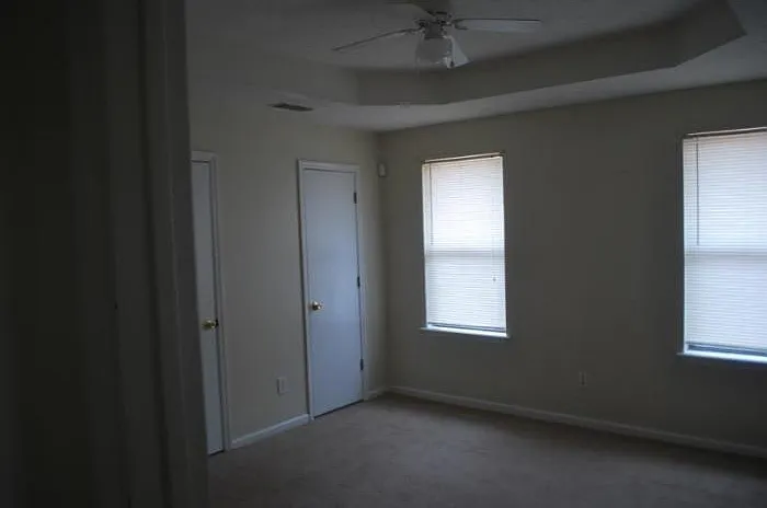 4 bed, 1484 sqft, $1,550 — Photo 4
