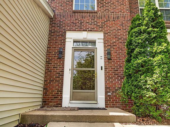 2nd image of 731 Sapphire Dr