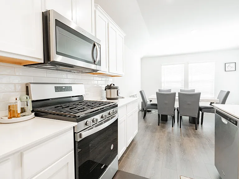 555 Delaware Rd — Photo 31