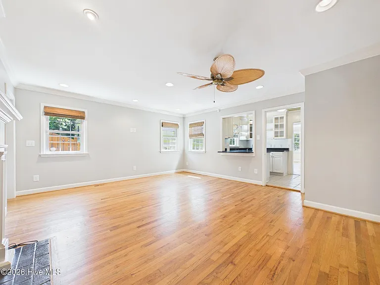 2912 Oberlin Rd — Photo 24