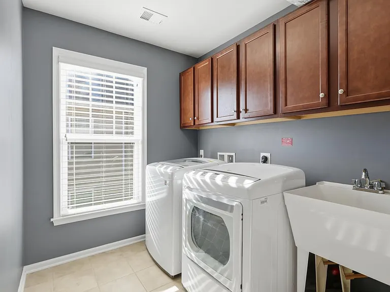 42522 Stratford Landing Dr — Photo 24