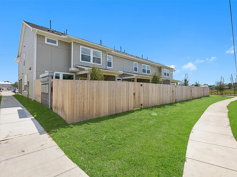 8132 Brocken St — Photo 31