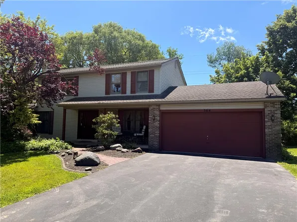 364 Brush Creek Dr, Rochester, NY 14612